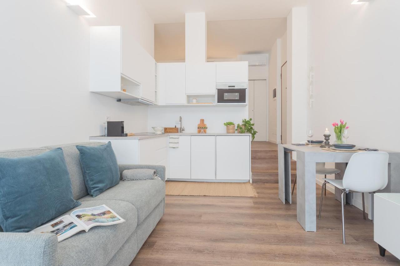 A Step From The Dome Apartment By Rent All Como Kültér fotó